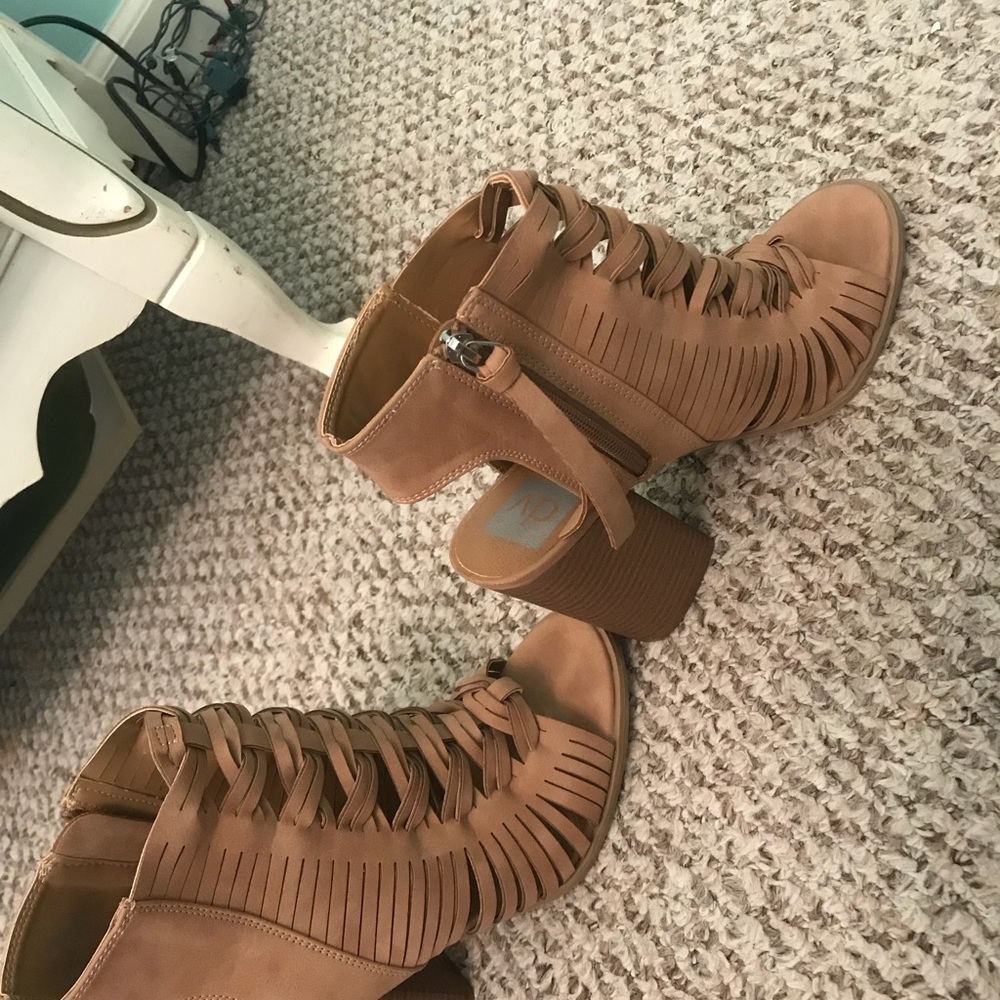 Heels - Picture 5 of 5
